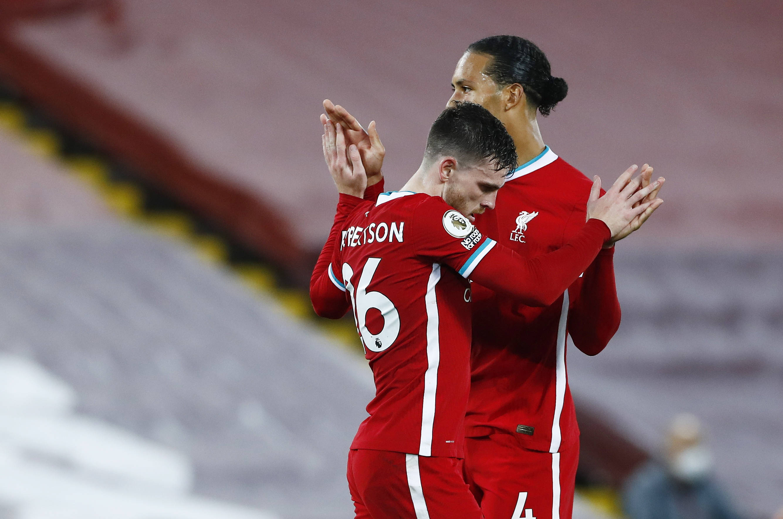 手同场竞技 手同场竞技